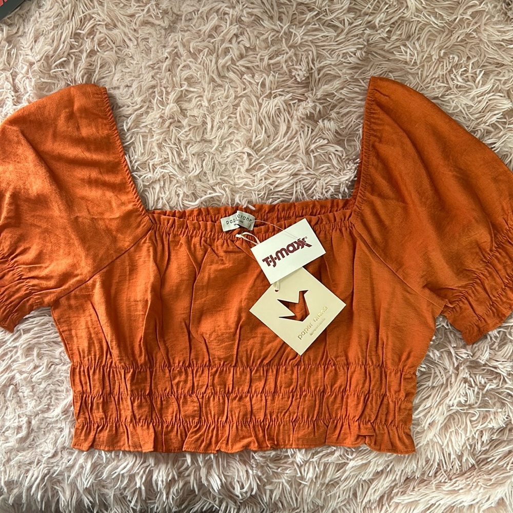 Crop top